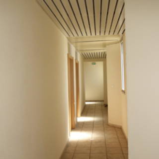 Bureau privé 17 m² 2 postes Coworking  Perpignan 66030 - photo 2